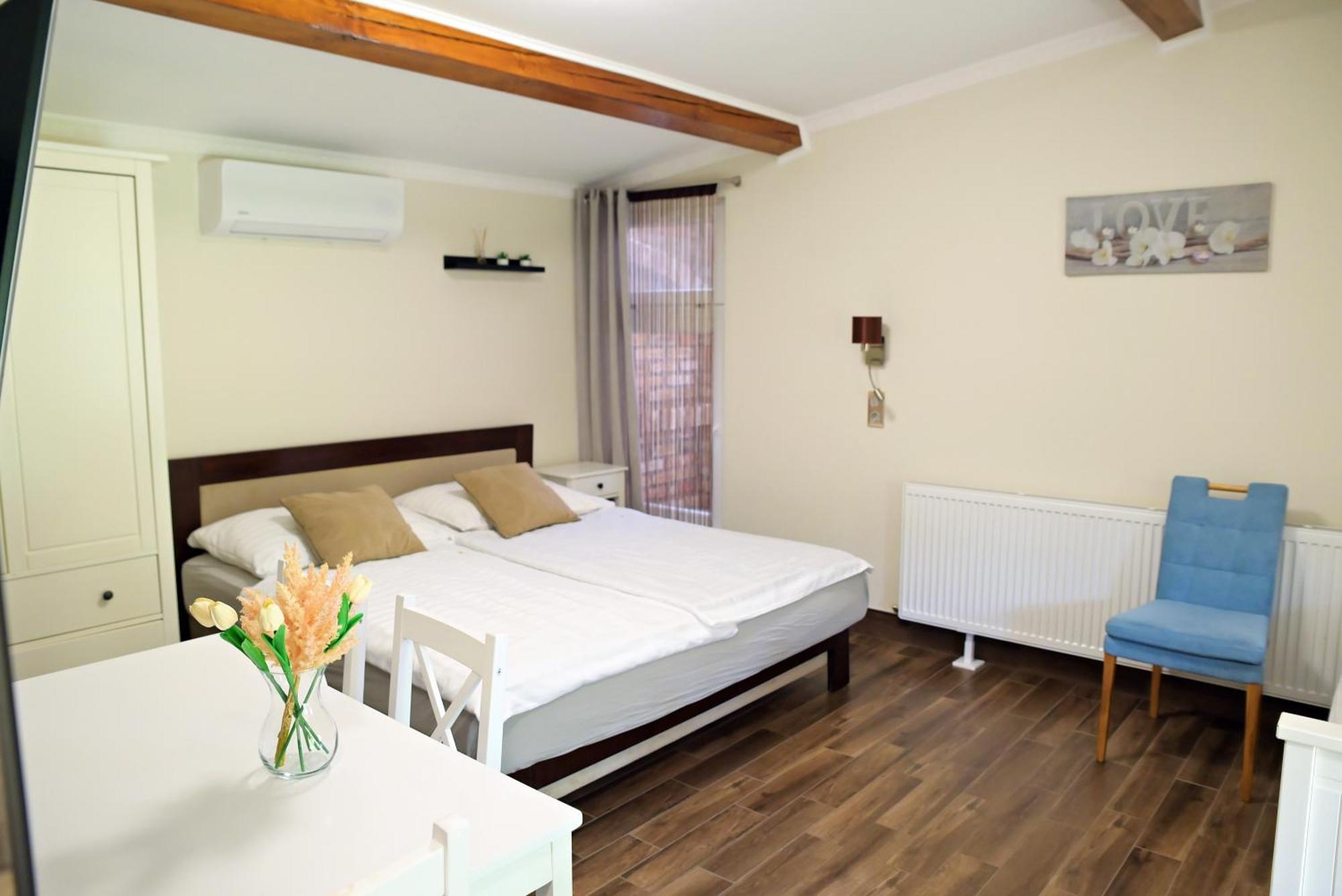 Makotel Apartmanhaz Apartment